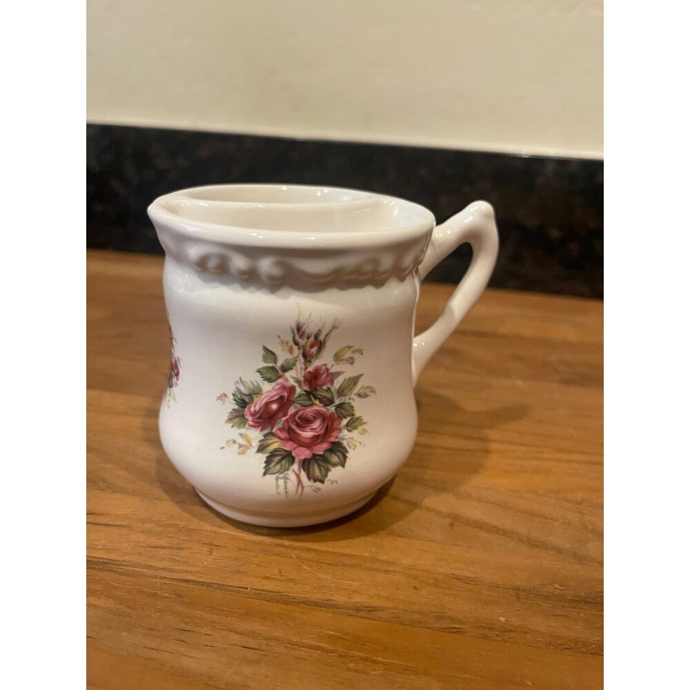 Victorian Athena Toothbrush & Razor Vanity Porcelain Mug - Picture 2 of 8